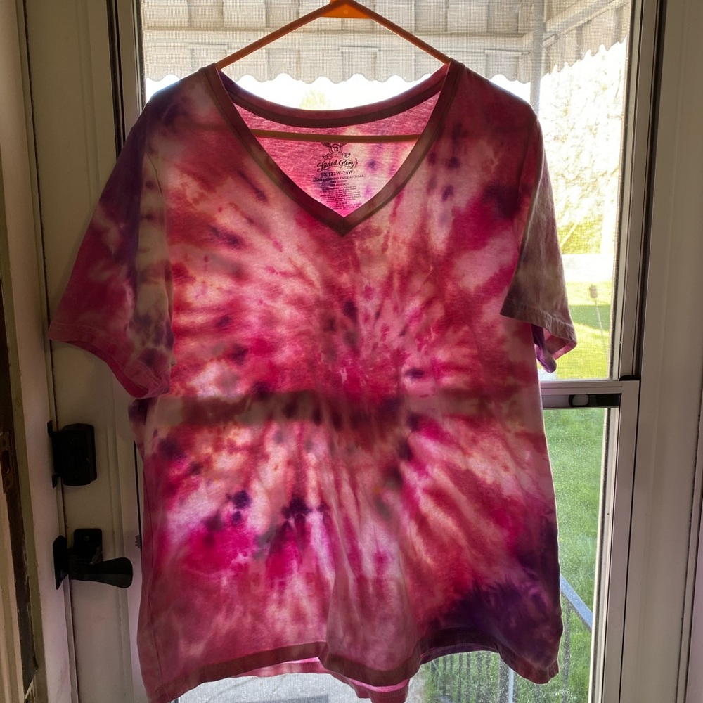 Handmade Faded Glory Pink and Purple Tie-Dye V-Neck Top